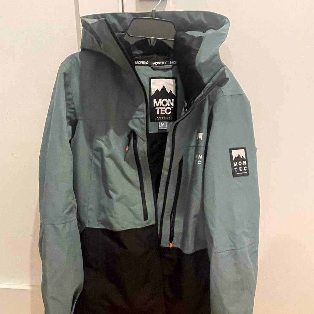 Montec Women's Two-Tone Ski Jacket in Teal and Black